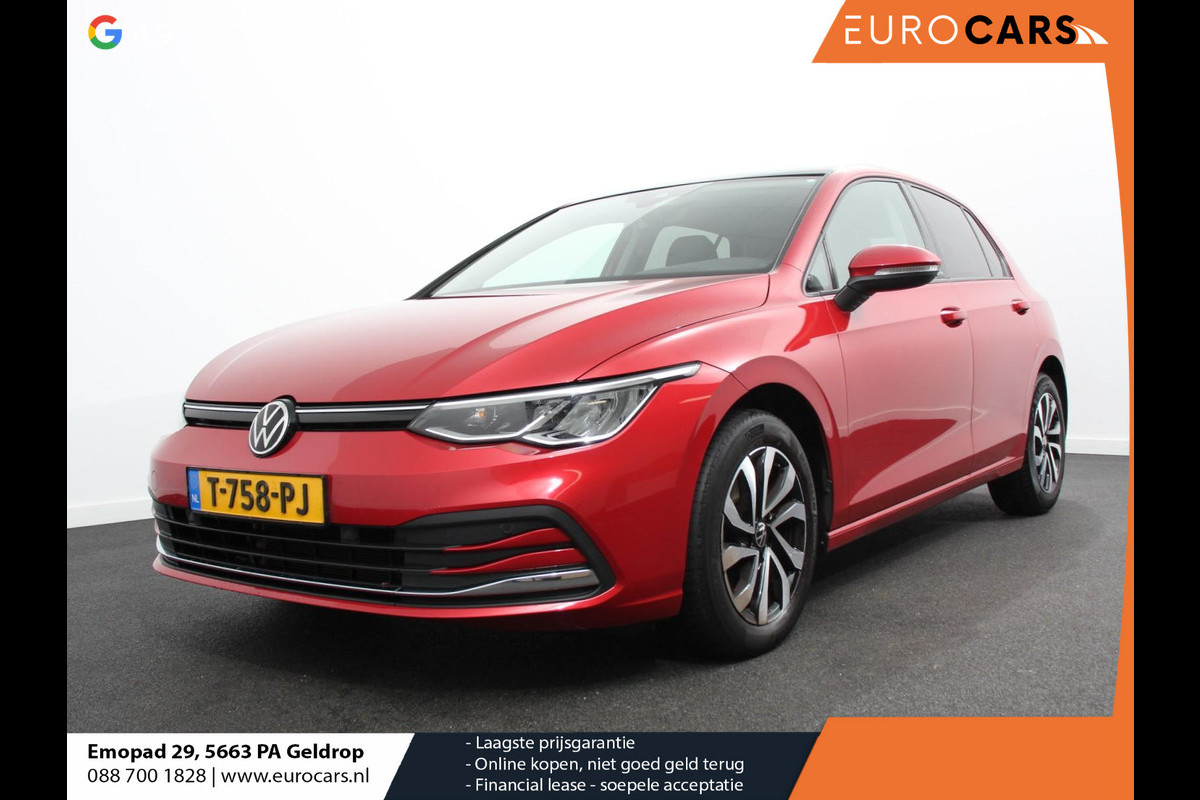 Volkswagen Golf 1.0 eTSI 110pk Active Automaat Panorama dak Navigatie Climate Control Adaptive Cruise Control Virtual Cockpit Stoelverwarming Extra Getint Glas