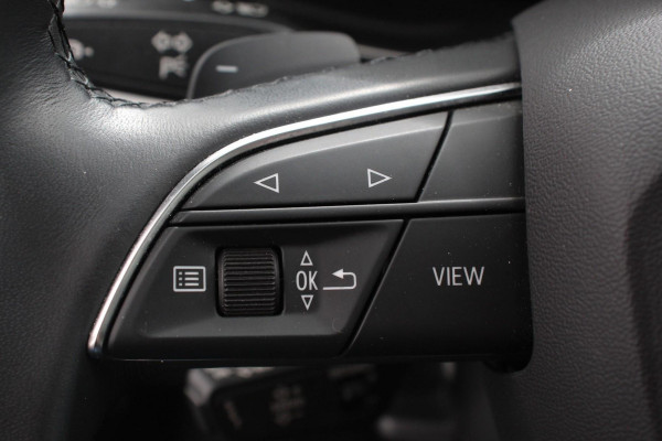 Audi A4 Avant 40 TFSI 204pk Automaat S-Line Black Edition Navigatie Apple Carplay/Android Auto Adaptieve Cruise Control Parkeersensoren Camera Dodehoek Assistent Elektrische Achterklep Stoelverwarming Climate Control