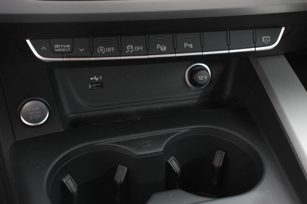 Audi A4 Avant 40 TFSI 204pk Automaat S-Line Black Edition Navigatie Apple Carplay/Android Auto Adaptieve Cruise Control Parkeersensoren Camera Dodehoek Assistent Elektrische Achterklep Stoelverwarming Climate Control