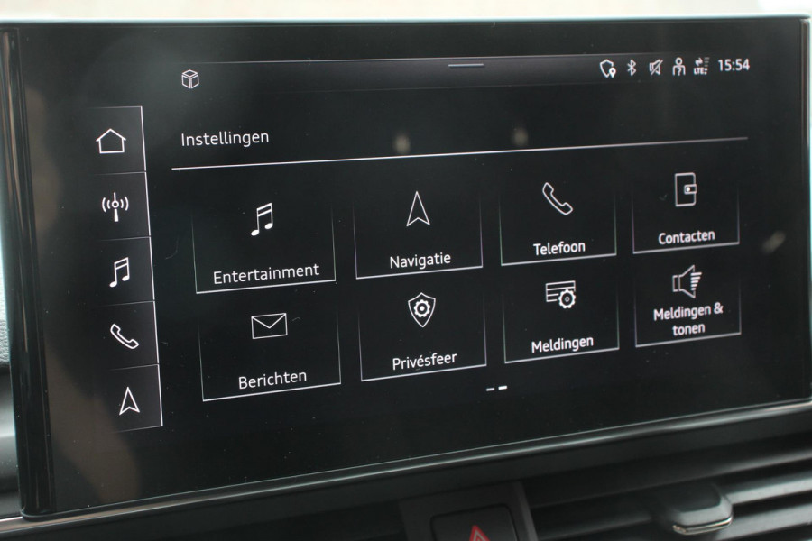 Audi A4 Avant 40 TFSI 204pk Automaat S-Line Black Edition Navigatie Apple Carplay/Android Auto Adaptieve Cruise Control Parkeersensoren Camera Dodehoek Assistent Elektrische Achterklep Stoelverwarming Climate Control