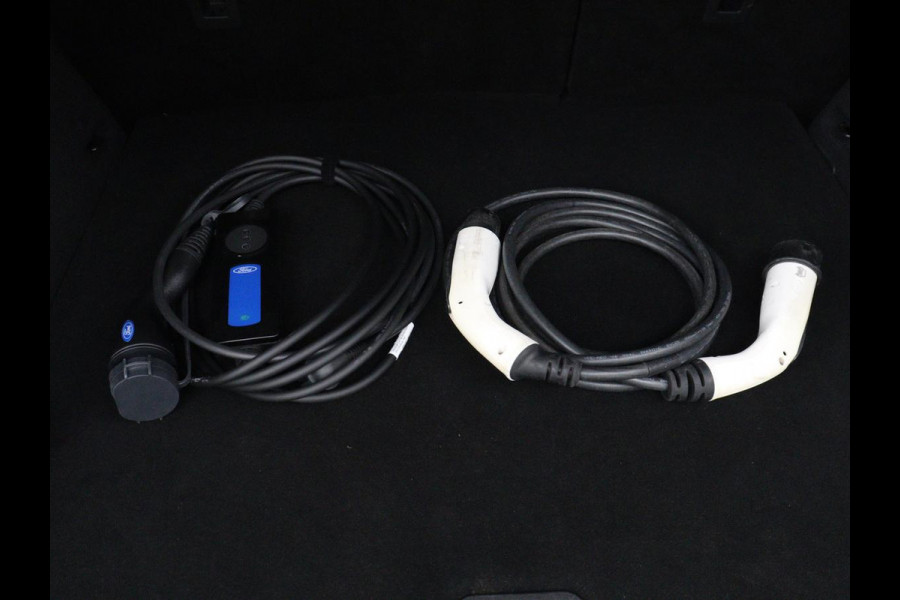 Ford Kuga 2.5 PHEV Vignale | SOH 87,4% | Leder | Trekhaak | Adaptive cruise | Side Assist | Stoelverwarming | Memory | Carplay | Navigatie | 360 Camera | B&O Sound | Keyless | PHEV | Plug In