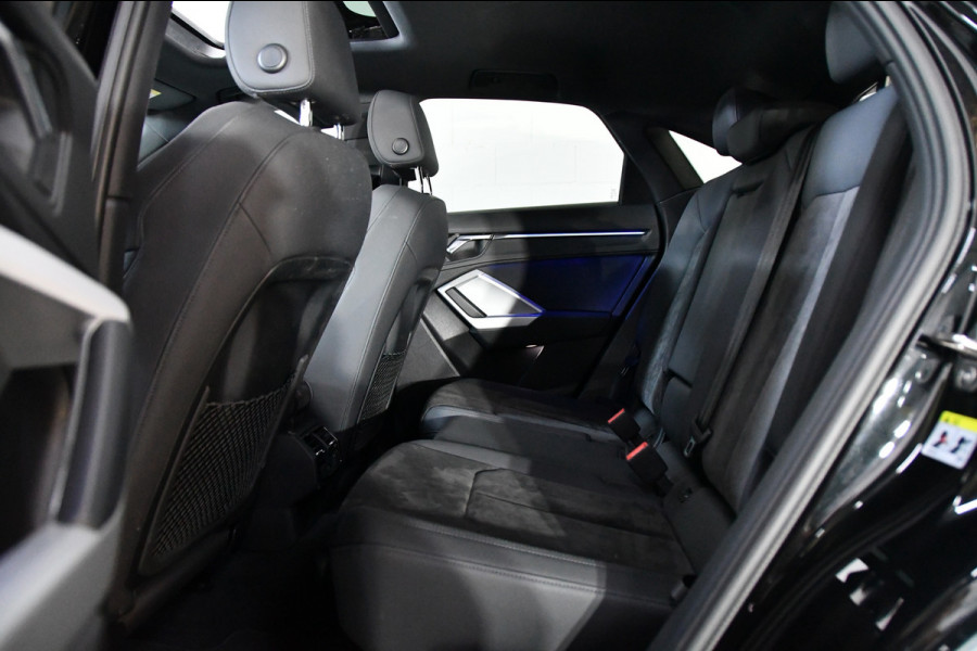 Audi Q3 Sportback 35 TFSI S-line, Pano, Side assist, Blackline