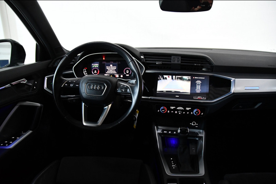 Audi Q3 Sportback 35 TFSI S-line, Pano, Side assist, Blackline