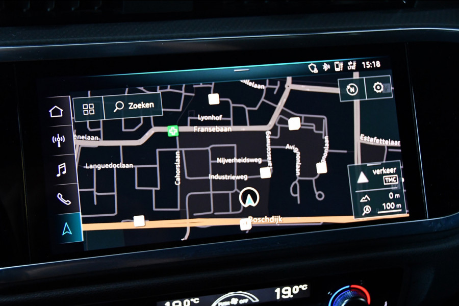 Audi Q3 Sportback 35 TFSI S-line, Pano, Side assist, Blackline