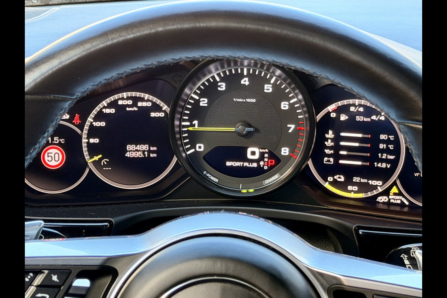 Porsche Panamera Sport Turismo 2.9 4 E-Hybrid BOSE | PANO | Sportuitlaat | Achterasbesturing | 21"
