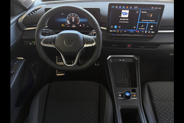 Volkswagen T-Roc 1.5 eTsi R-LINE 150PK EDITION TREKHAAK BLACK STYLE 19''LMV IQ LED/GRIL/LOGO STOEL/STUUR.VERW ELEK.KLEP 2026 ✅Top Auto's Wijchen , 30 Jaar Specialist in Volkswagen  : Alle Type's : R-Line Edition / Style / First Edition / Highline / Life , Zowel PHEV / HEV / MHEV / Benzine ✅