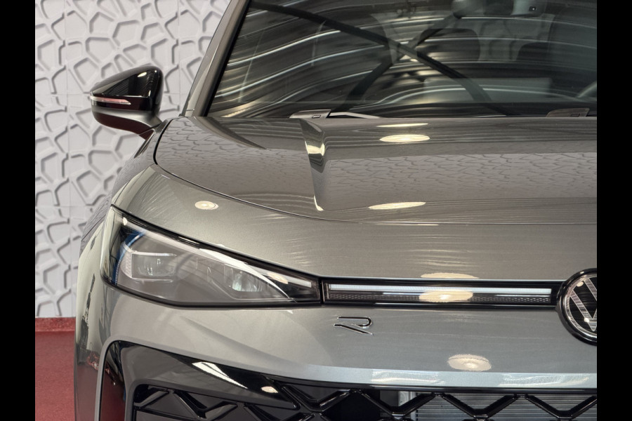 Volkswagen T-Roc 1.5 eTsi R-LINE 150PK EDITION TREKHAAK BLACK STYLE 19''LMV IQ LED/GRIL/LOGO STOEL/STUUR.VERW ELEK.KLEP 2026 ✅Top Auto's Wijchen , 30 Jaar Specialist in Volkswagen  : Alle Type's : R-Line Edition / Style / First Edition / Highline / Life , Zowel PHEV / HEV / MHEV / Benzine ✅