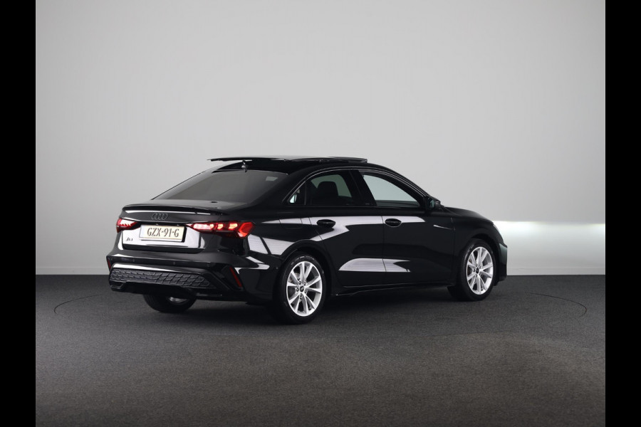 Audi A3 Limousine 35 TFSI S edition 150pk | Panoramadak | Navigatie | 17 inch Lichtmetalen velgen | Licht Pakket | Verlengde garantie