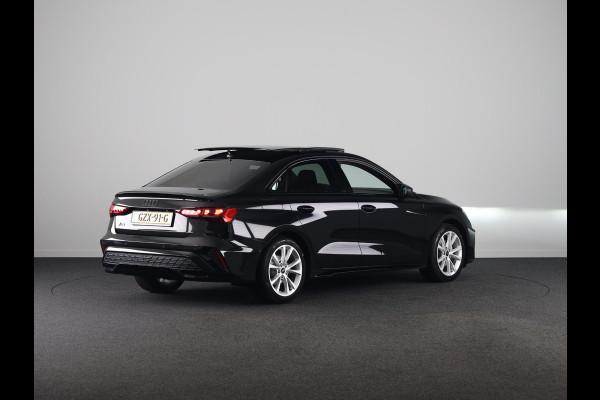 Audi A3 Limousine 35 TFSI S edition 150pk | Panoramadak | Navigatie | 17 inch Lichtmetalen velgen | Licht Pakket | Verlengde garantie