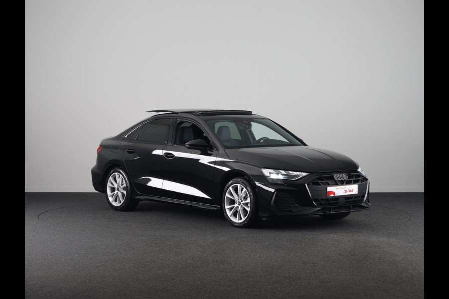 Audi A3 Limousine 35 TFSI S edition 150pk | Panoramadak | Navigatie | 17 inch Lichtmetalen velgen | Licht Pakket | Verlengde garantie