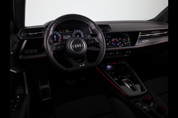 Audi A3 Limousine 35 TFSI S edition 150pk | Panoramadak | Navigatie | 17 inch Lichtmetalen velgen | Licht Pakket | Verlengde garantie