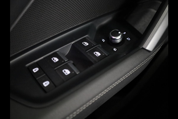 Audi A3 Limousine 35 TFSI S edition 150pk | Panoramadak | Navigatie | 17 inch Lichtmetalen velgen | Licht Pakket | Verlengde garantie