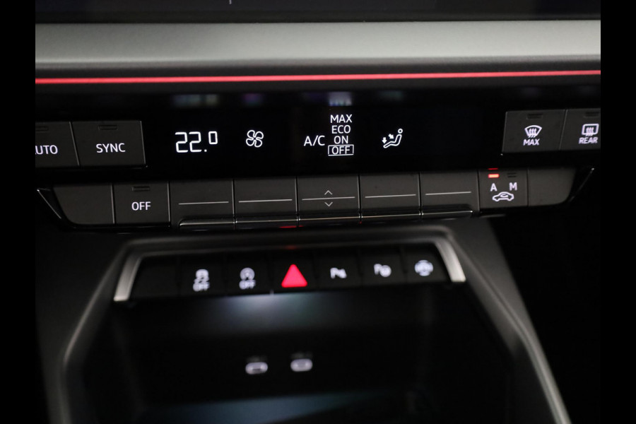 Audi A3 Limousine 35 TFSI S edition 150pk | Panoramadak | Navigatie | 17 inch Lichtmetalen velgen | Licht Pakket | Verlengde garantie