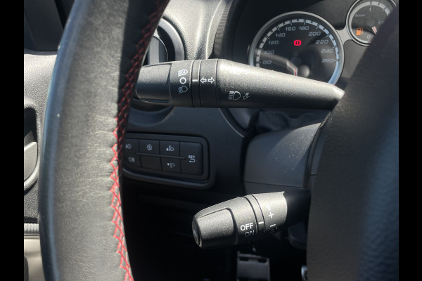Alfa Romeo MiTo TwinAir Turbo 105PK | Climate/Cruise Control | 17" velgen | Parkeersensoren