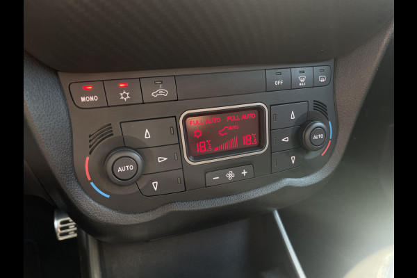 Alfa Romeo MiTo TwinAir Turbo 105PK | Climate/Cruise Control | 17" velgen | Parkeersensoren
