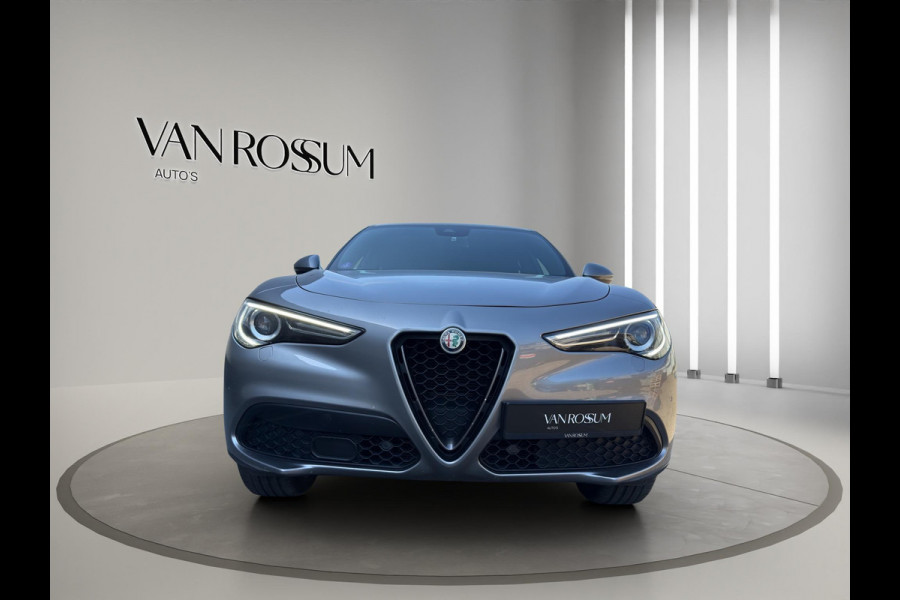 Alfa Romeo Stelvio 2.0 T AWD Super | 20" | Camera | Leder / Sportstoelen | Stuurverw | Elektr. Klep | Afn.Trekhaak | Goed onderhouden |