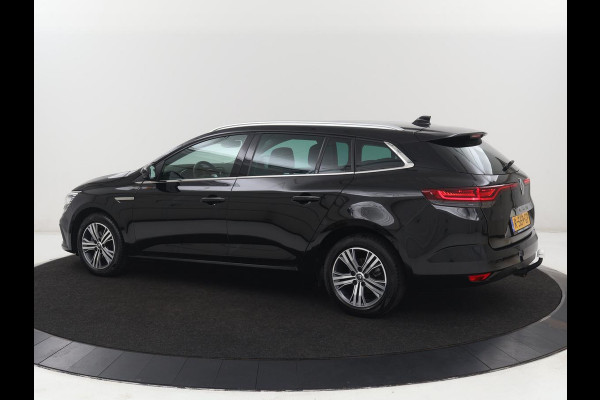 Renault Mégane 1.3 TCe Intens | Leder | Carplay | Head-Up | Stuurverwarming | Keyless | Camera | Full LED | Navigatie | Memory | Parkeerhulp | Cruise control | Climate control | Bluetooth