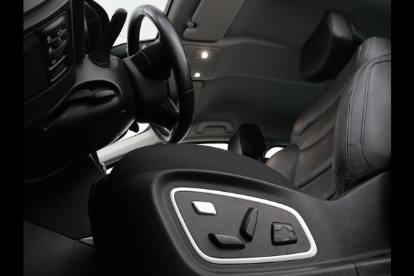 Renault Mégane 1.3 TCe Intens | Leder | Carplay | Head-Up | Stuurverwarming | Keyless | Camera | Full LED | Navigatie | Memory | Parkeerhulp | Cruise control | Climate control | Bluetooth
