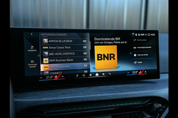 BMW 3 Serie Touring 330e xDrive | Accu 19,5kWh | Trekhaak | Panorama dak  | Active Cruise | Camera  | Ambiance interieur