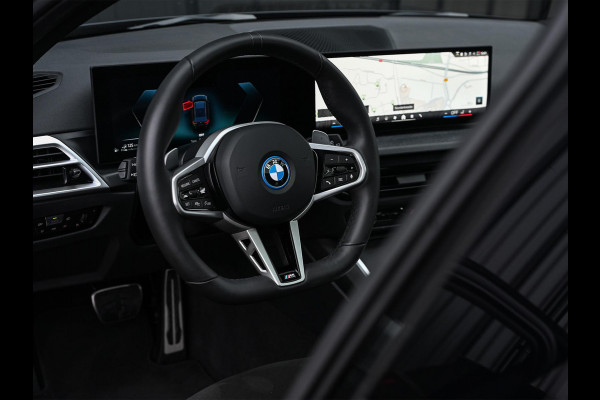 BMW 3 Serie Touring 330e xDrive | Accu 19,5kWh | Trekhaak | Panorama dak  | Active Cruise | Camera  | Ambiance interieur