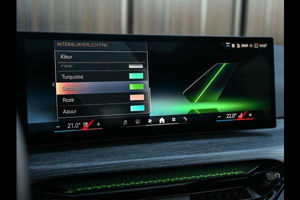 BMW 3 Serie Touring 330e xDrive | Accu 19,5kWh | Trekhaak | Panorama dak  | Active Cruise | Camera  | Ambiance interieur