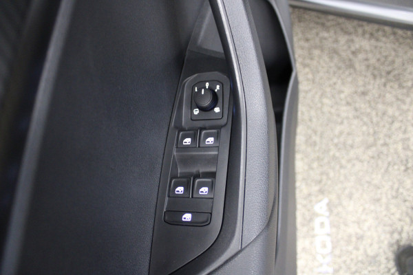 Škoda Karoq 1.5 TSI ACT Sportline Business