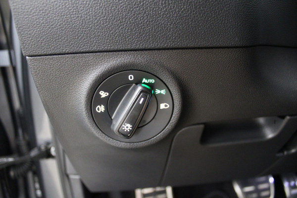 Škoda Karoq 1.5 TSI ACT Sportline Business