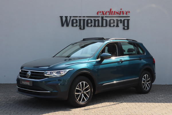 Volkswagen Tiguan 1.4 TSI eHybrid PHEV Trekhaak Pano ACC