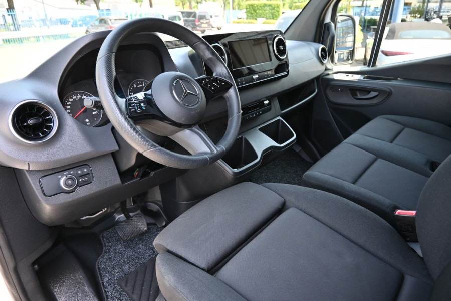 Mercedes-Benz Sprinter 317 CDI L2H2 Pro LED, Geveerde stoel, Navigatie met camera