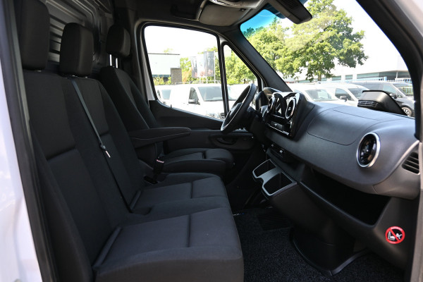 Mercedes-Benz Sprinter 317 CDI L2H2 Pro LED, Geveerde stoel, Navigatie met camera
