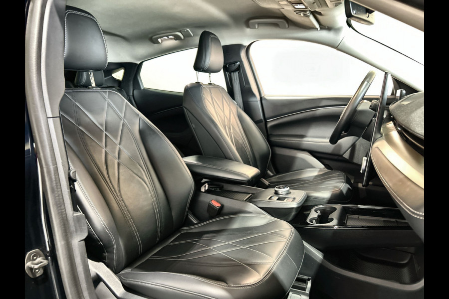Ford Mustang Mach-E Extended RWD 98 kWh | Cruise control adaptief | Leder interieur | Verwarmde stoelen en stuur | Soh (batterijcheck) Waarde 93,3 %