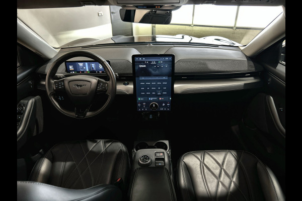 Ford Mustang Mach-E Extended RWD 98 kWh | Cruise control adaptief | Leder interieur | Verwarmde stoelen en stuur | Soh (batterijcheck) Waarde 93,3 %