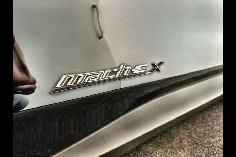 Ford Mustang Mach-E Extended RWD 98 kWh | Cruise control adaptief | Leder interieur | Verwarmde stoelen en stuur | Soh (batterijcheck) Waarde 93,3 %