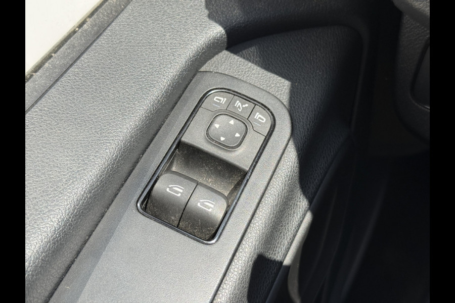 Mercedes-Benz Sprinter 315 1.9 CDI Pakketbus L3H2 Tussenschot met deur LED Climate Control Cruise Control Carplay Camera