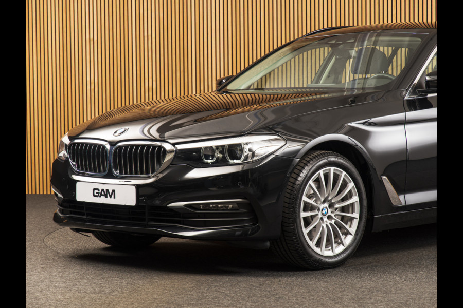 BMW 5 Serie Touring 520i 18 " | LEDER | COMFORTSTOELEN | CAMERA