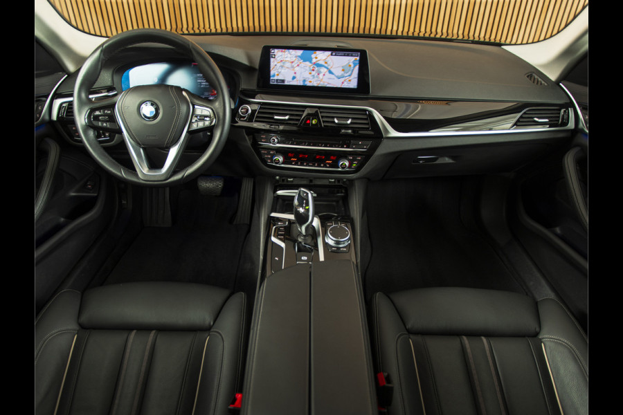 BMW 5 Serie Touring 520i 18 " | LEDER | COMFORTSTOELEN | CAMERA