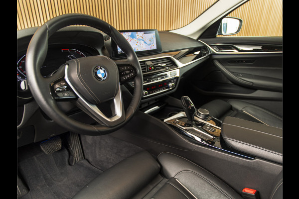 BMW 5 Serie Touring 520i 18 " | LEDER | COMFORTSTOELEN | CAMERA