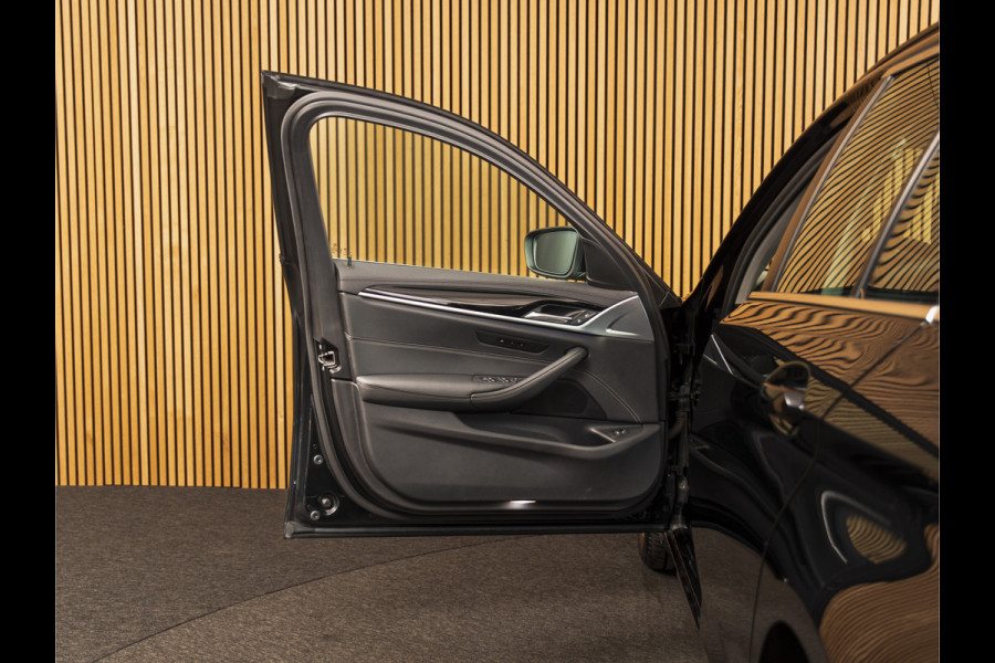 BMW 5 Serie Touring 520i 18 " | LEDER | COMFORTSTOELEN | CAMERA