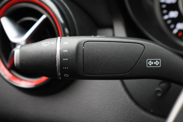 Mercedes-Benz CLA-Klasse AMG 45 4MATIC Memory, Sfeerverlichting, Harmen & Kardon, Apple Carplay, ACC, 19"