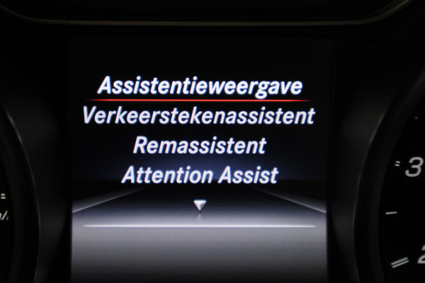 Mercedes-Benz CLA-Klasse AMG 45 4MATIC Memory, Sfeerverlichting, Harmen & Kardon, Apple Carplay, ACC, 19"