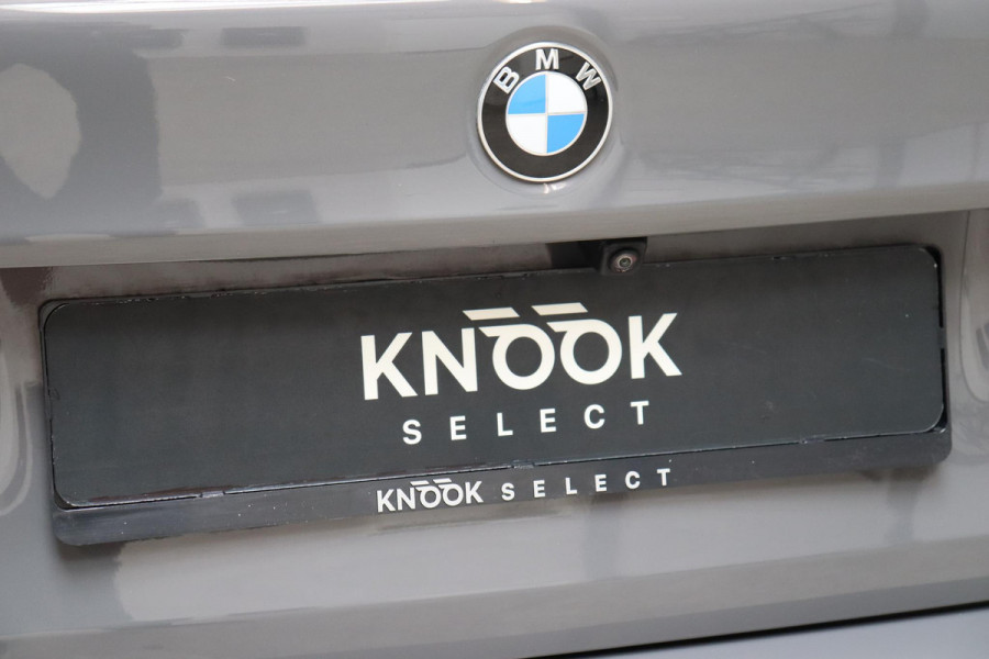 BMW 5 Serie Sedan 530i High Executive M Sport Pakket Automaat / Live Cockpit Professional / Active Protection / Laserlicht / Hifi / Driving Assistant Professional / Stoelventilatie / 19 Inch / Shadow Line / Comfortstoelen / Parkeerhulpsysteem Plus