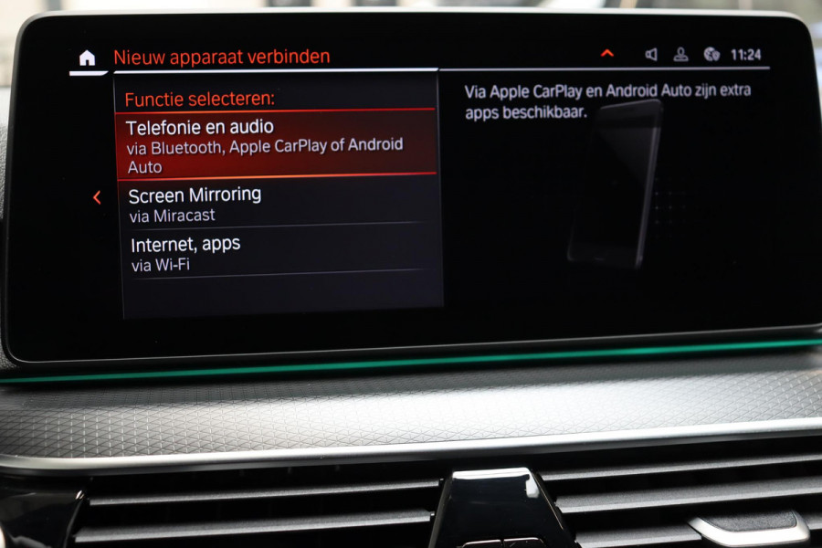 BMW 5 Serie Sedan 530i High Executive M Sport Pakket Automaat / Live Cockpit Professional / Active Protection / Laserlicht / Hifi / Driving Assistant Professional / Stoelventilatie / 19 Inch / Shadow Line / Comfortstoelen / Parkeerhulpsysteem Plus