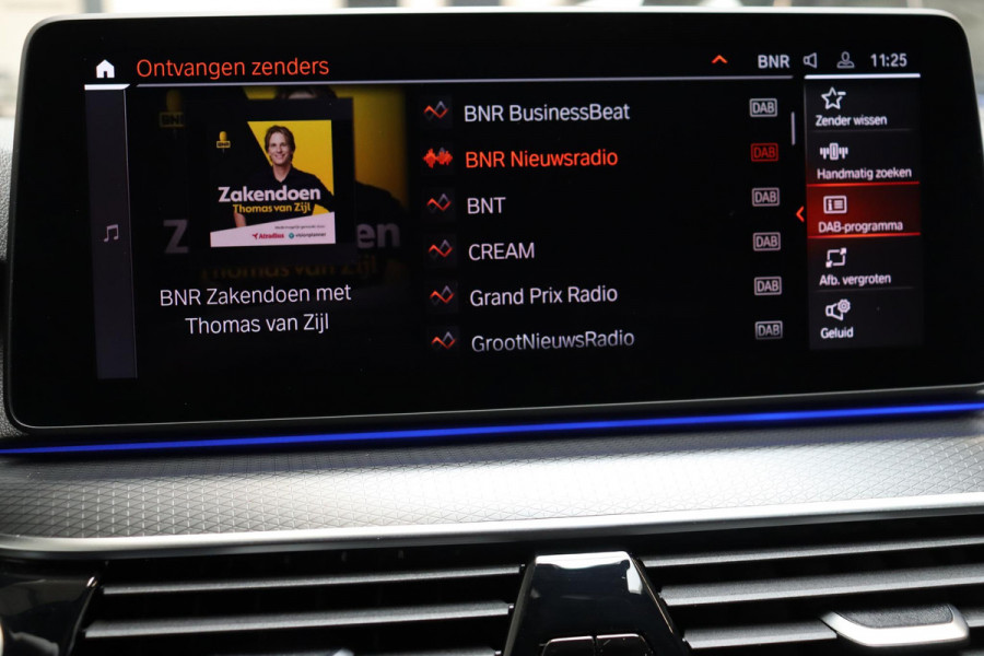 BMW 5 Serie Sedan 530i High Executive M Sport Pakket Automaat / Live Cockpit Professional / Active Protection / Laserlicht / Hifi / Driving Assistant Professional / Stoelventilatie / 19 Inch / Shadow Line / Comfortstoelen / Parkeerhulpsysteem Plus