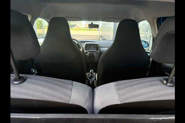 Toyota Aygo 1.0 VVT-i X-Play Automaat 5-drs. CAMERA/CARPLAY/MEDIA/LIMITER