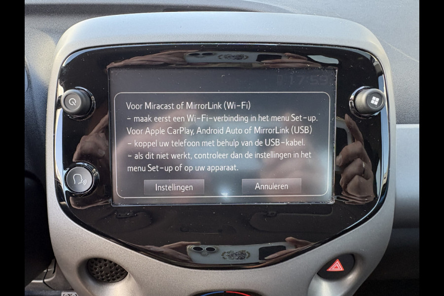 Toyota Aygo 1.0 VVT-i X-Play Automaat 5-drs. CAMERA/CARPLAY/MEDIA/LIMITER