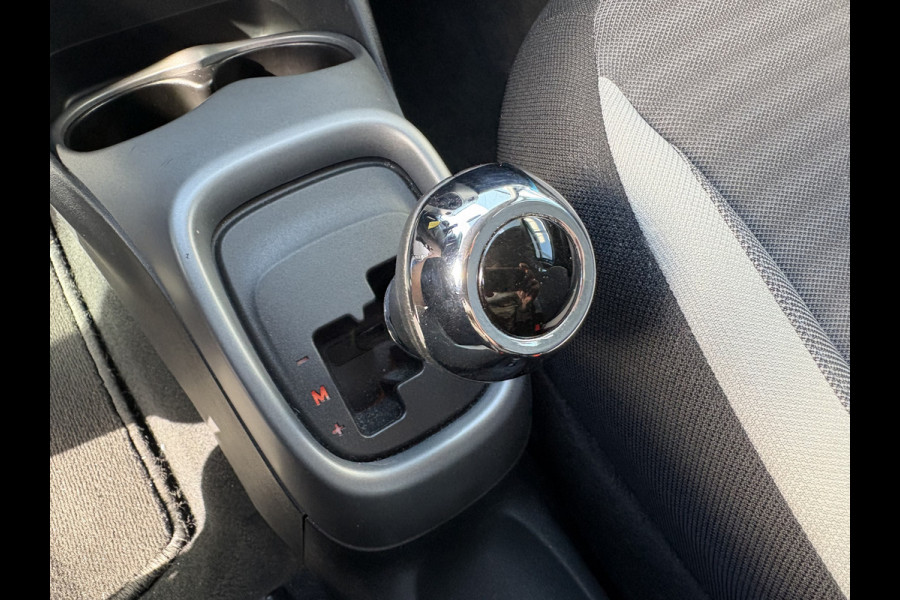 Toyota Aygo 1.0 VVT-i X-Play Automaat 5-drs. CAMERA/CARPLAY/MEDIA/LIMITER
