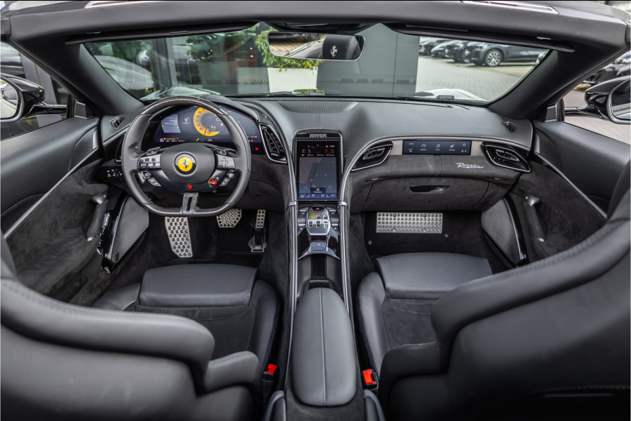 Ferrari Roma Spider 3.9 V8 - Nero Daytona | Full Carbon | Passenger Display | JBL | 360 Camera | Memory