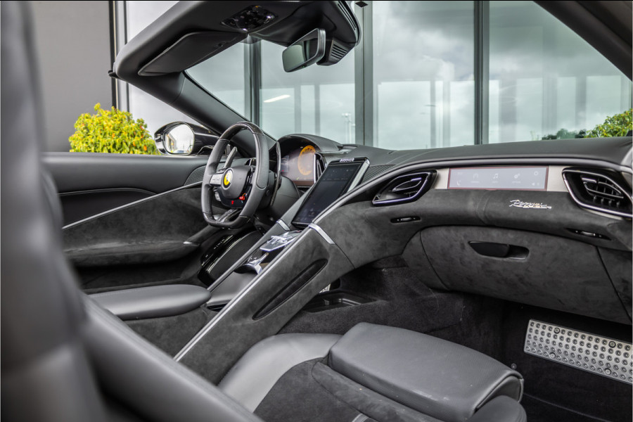 Ferrari Roma Spider 3.9 V8 - Nero Daytona | Full Carbon | Passenger Display | JBL | 360 Camera | Memory