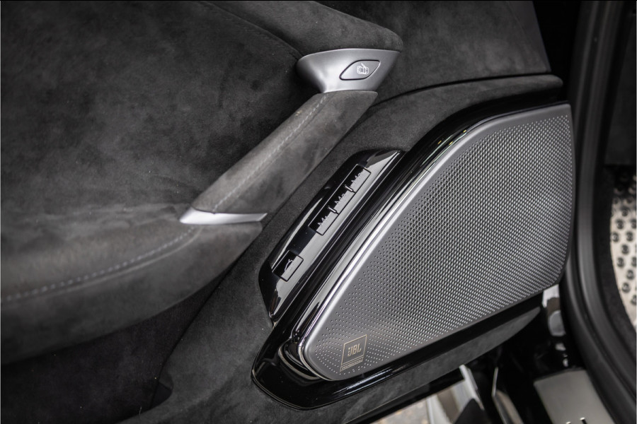 Ferrari Roma Spider 3.9 V8 - Nero Daytona | Full Carbon | Passenger Display | JBL | 360 Camera | Memory