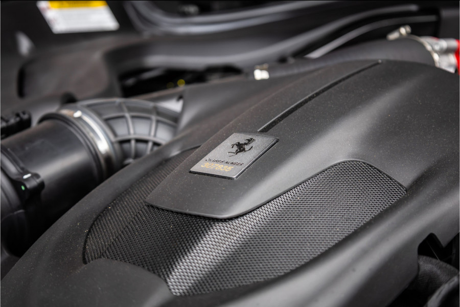 Ferrari Roma Spider 3.9 V8 - Nero Daytona | Full Carbon | Passenger Display | JBL | 360 Camera | Memory